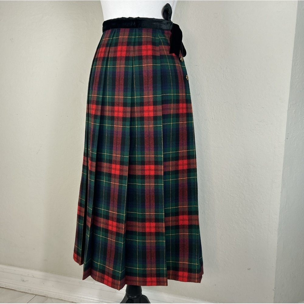 Cullinane red and green plaid long skirt